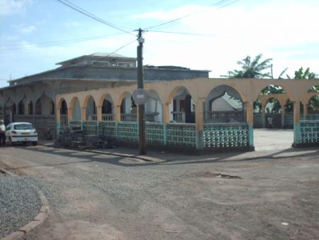 construction du 1er mosqué de vendredi de Mtsangamouji